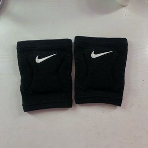 Nike volleyball knee pads
